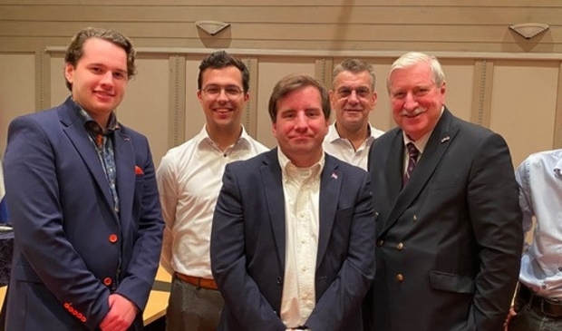 <p>Vooraan van links naar rechts; Danny Stierman, Mark Jongeneel, Gert Jongeneel en Ruben Herwig. Achterstaande van links naar rechts; Boudewijn Brandwijk en Arie van Herk.</p>