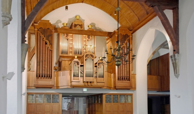 <p>Het Flentrop orgel in de Grote Kerk heeft de status van ‘rijksmonument’ gekregen. </p>