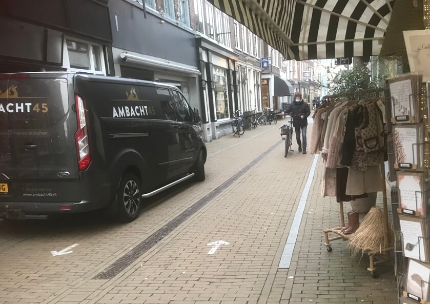 Auto's op de Langendijk zorgen regelmatig voor onveilige situaties