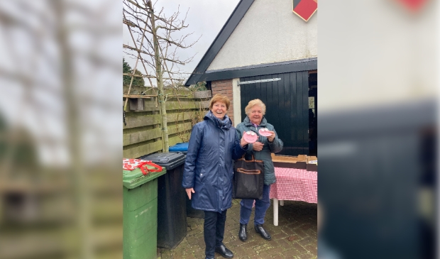 medewerkers op weg naar de gasten