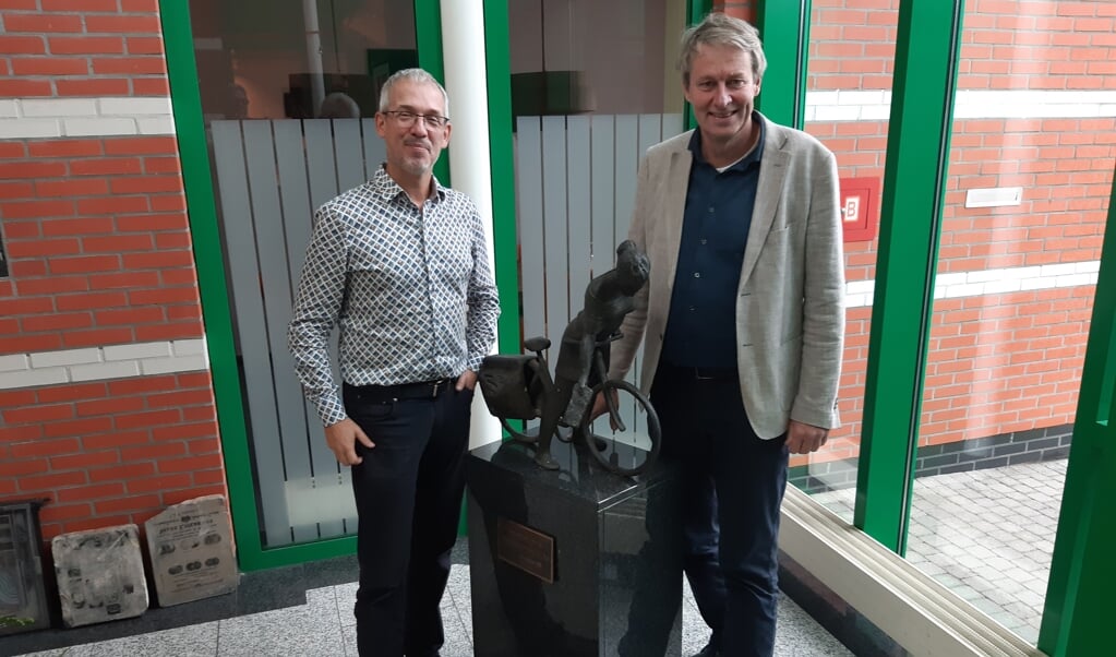Hoofdredacteur Norbert Witjes (links) en directeur-uitgever Jeroen Cnossen zijn erg blij met de uitkomsten van het onderzoek. 