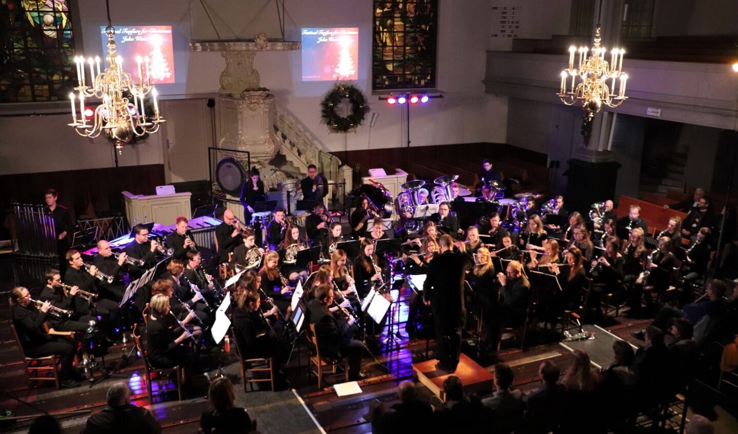 A-orkest Crescendo Sliedrecht in de Grote Kerk
