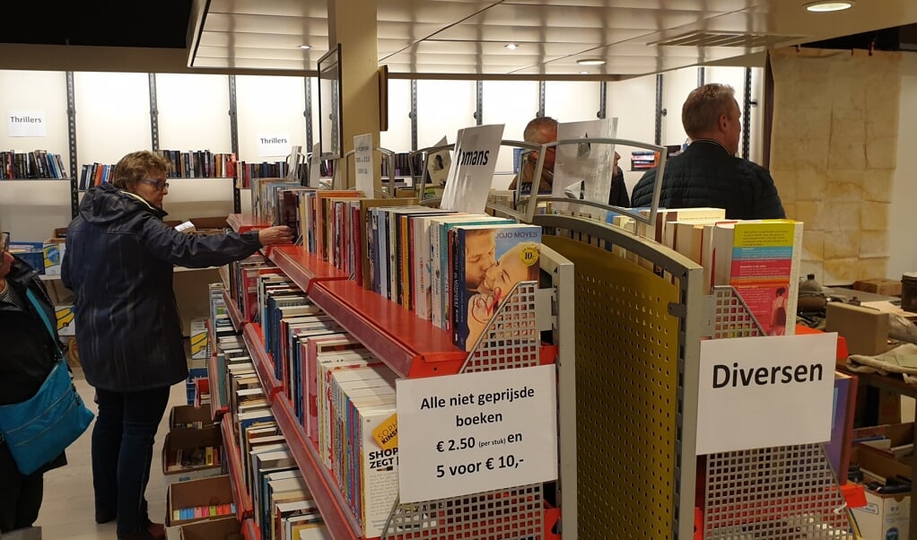 De vorige pop-up boekenmarkt was druk bezocht