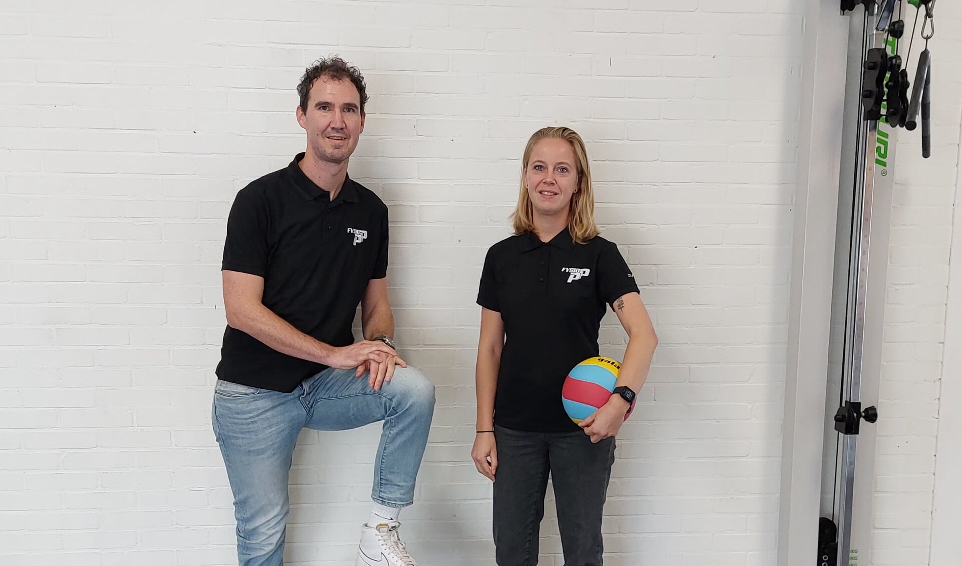 Sportfysiotherapeut Bart den Hartog en fysiotherapeut Lindsey Brouwer zijn tevens beide leefstijlcoaches.