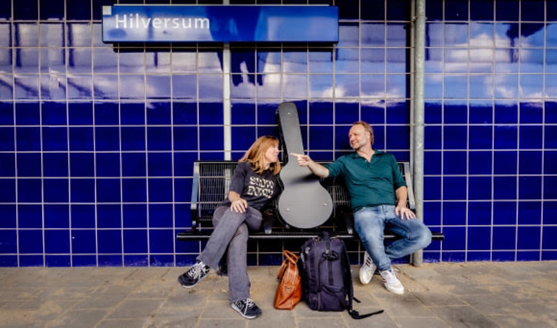 Zenderbazen Caroline Brouwer en Rob Stenders op station Hilversum.