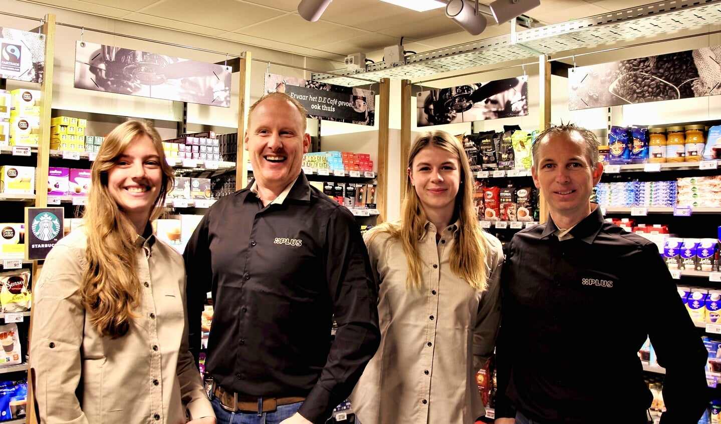 Mark Pekelaer (2e van links) met enkele van zijn medewerkers.