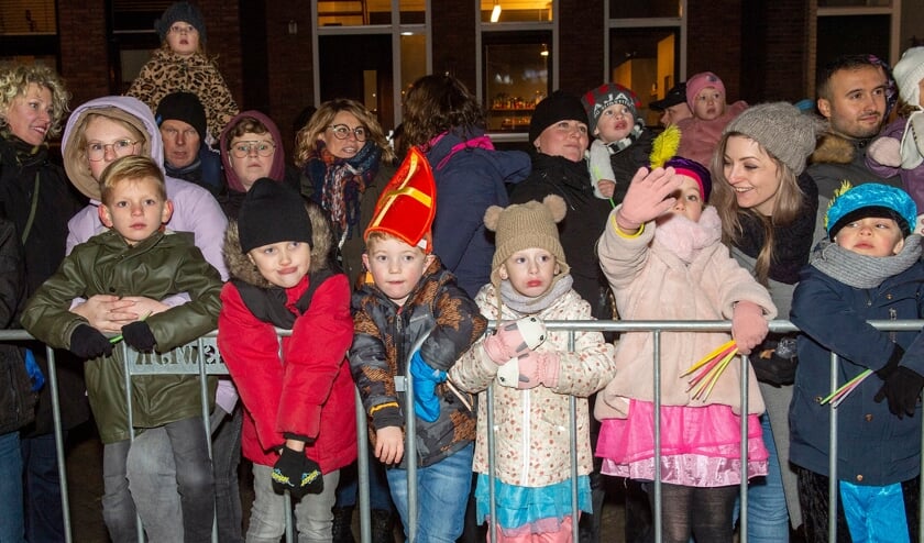 Aankomst Sinterklaas in Vathorst in de Markenhaven