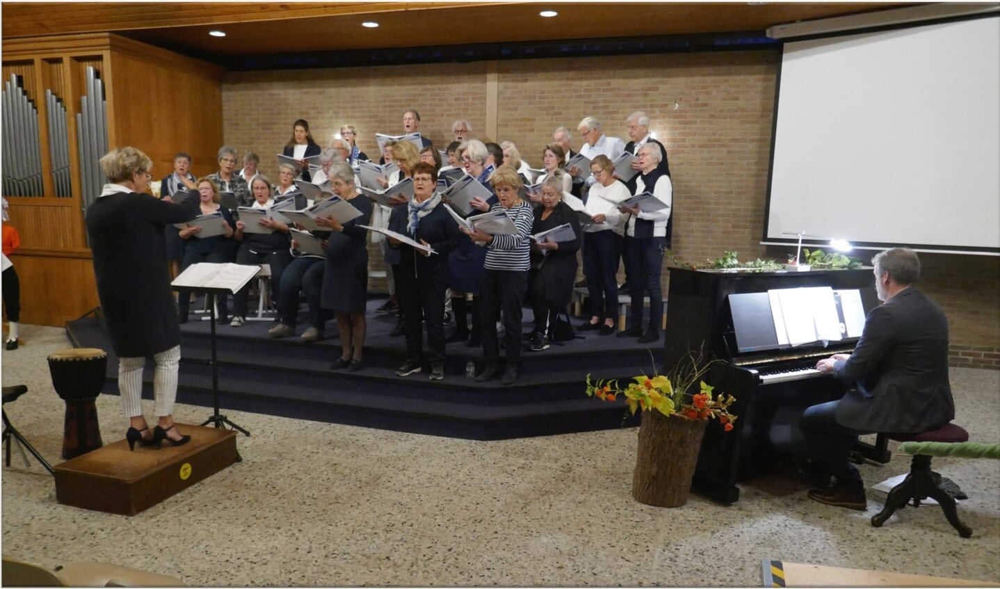 Koor VoiceMail in actie op 15 oktober jl.