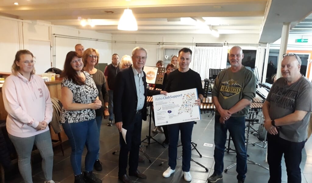 Bodine Westerhof, Arianne Melse, Bas van Helden, Pascal Melse, Rob Dewij, Cris van Os