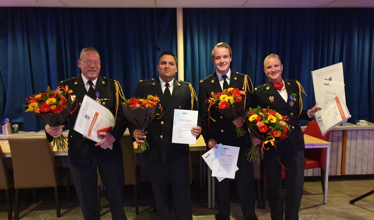 V.l.n.r.: Leen Blonk, Maurice Bos, Ruud Venderbosch en Ellen van Tellingen- Jong.