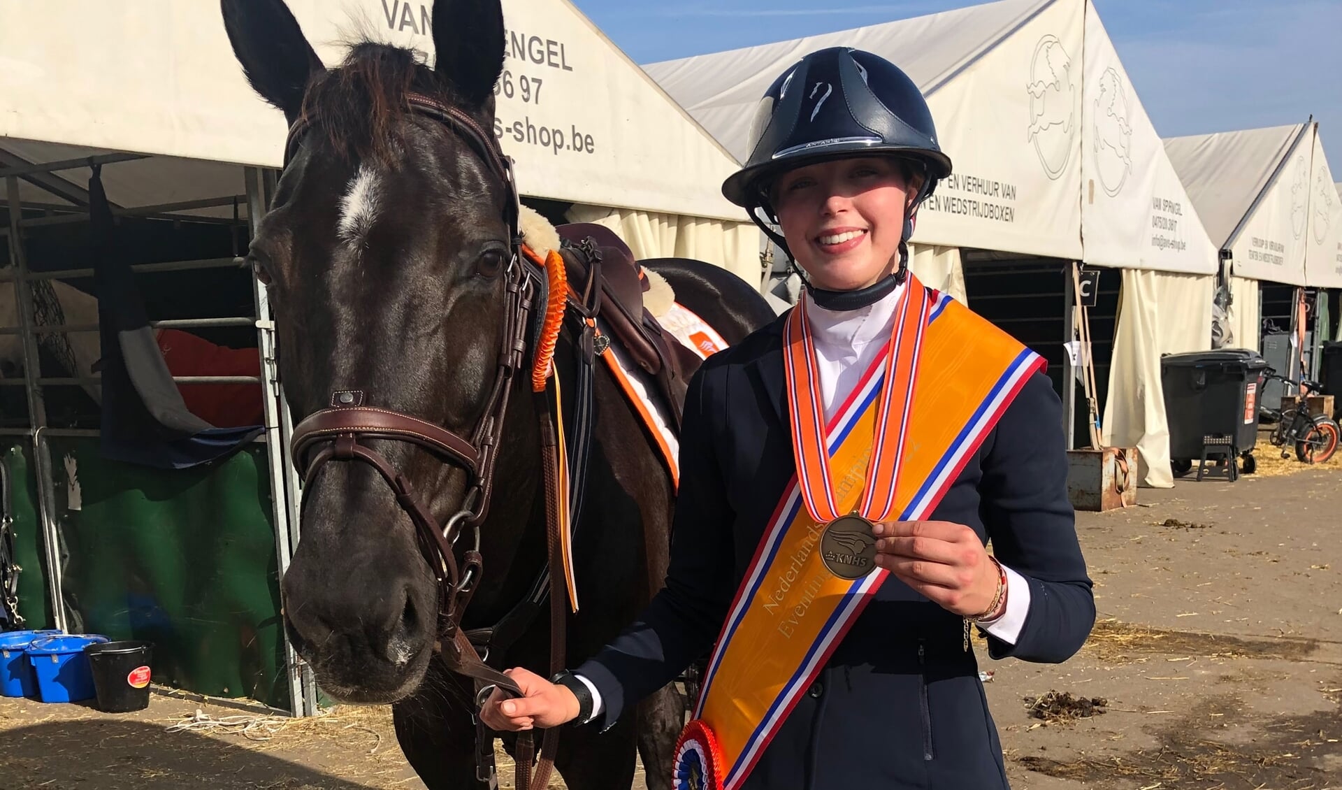 Maxime Karman, met haar paard Funi-Strona, won in november op overtuigende wijze het Nederlands eventingkampioenschap voor Junioren