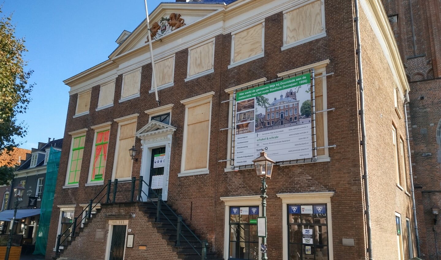 Volgens de wethouder dreigde het pand zelfs in te storten in de hoek waar de VVV gehuisvest was.