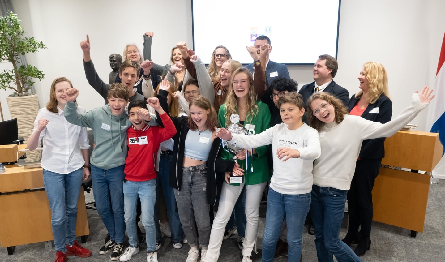 15de scholierendebattoernooi in de raadzaal vh tijdelijke raadhuis. Gemeente Haarlemmermeer.