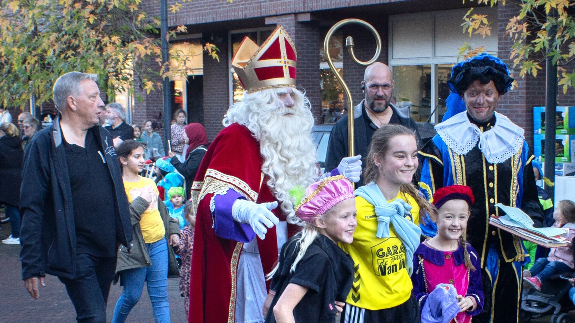 Ook vorig jaar kon Sinterklaas op een warm welkom rekenen in Woudenberg.