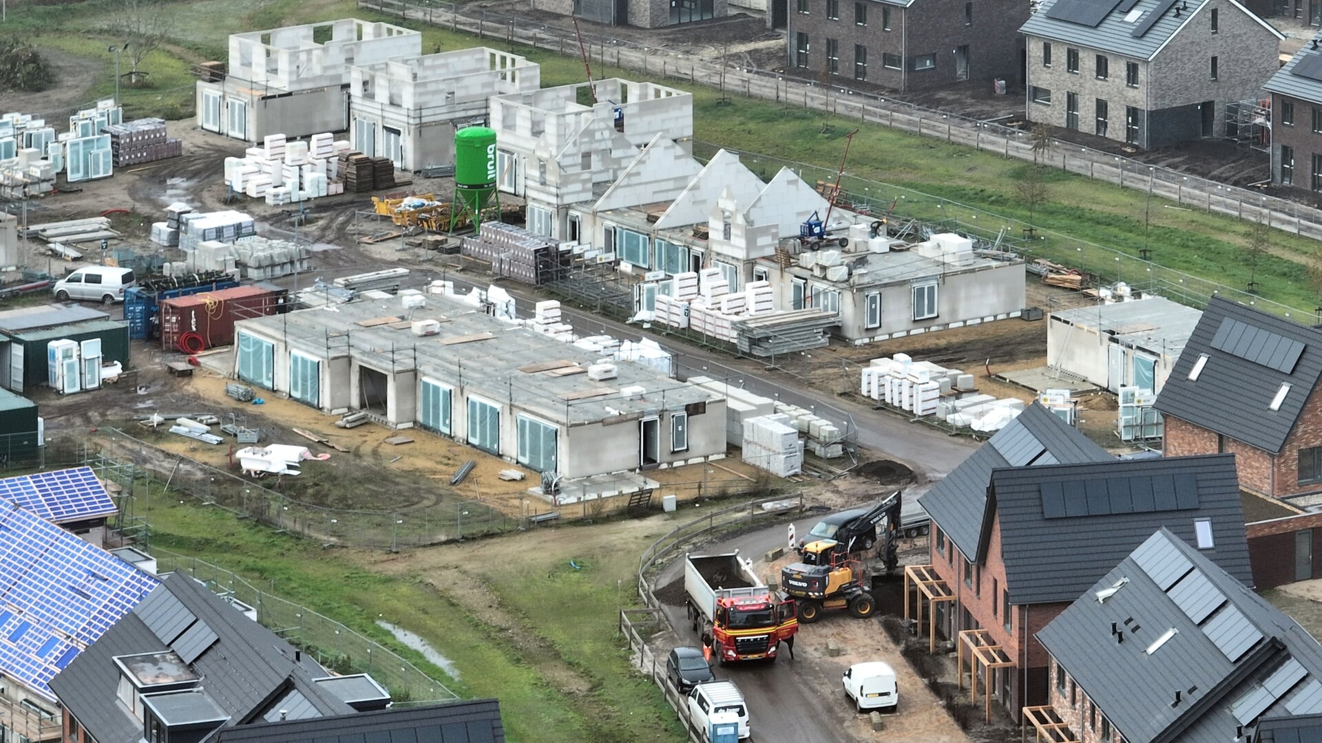 Woningbouw in de nieuwe Barneveldse wijk Bloemendal.