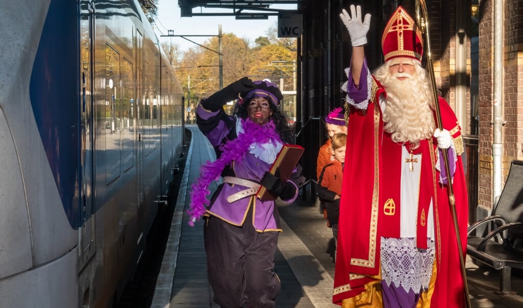 Aankomst van Sinterklaas per trein afgelopen zaterdag in Ermelo. 