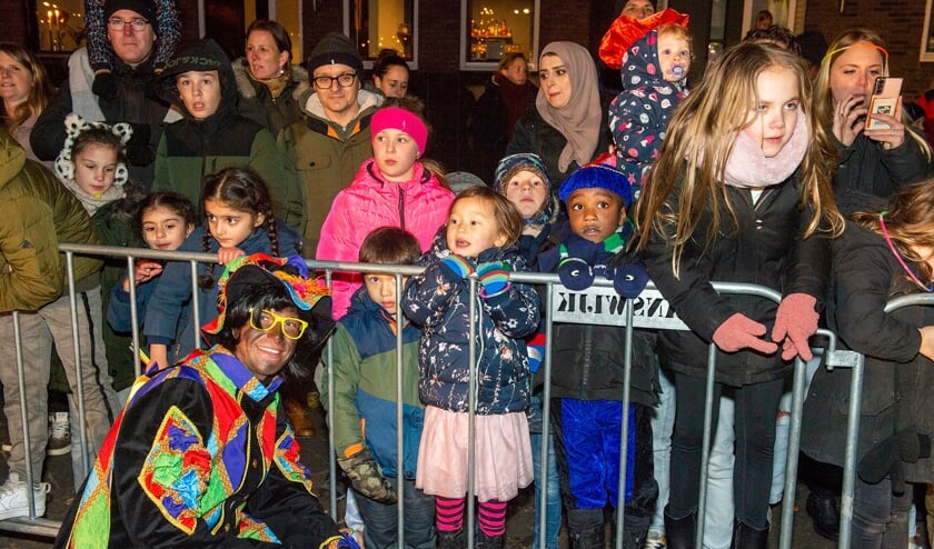 Aankomst Sinterklaas in Vathorst in de Markenhaven