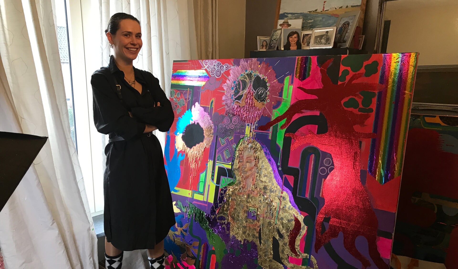 Claudy Reinalda gebruikt haar oude slaapkamertje als atelier.