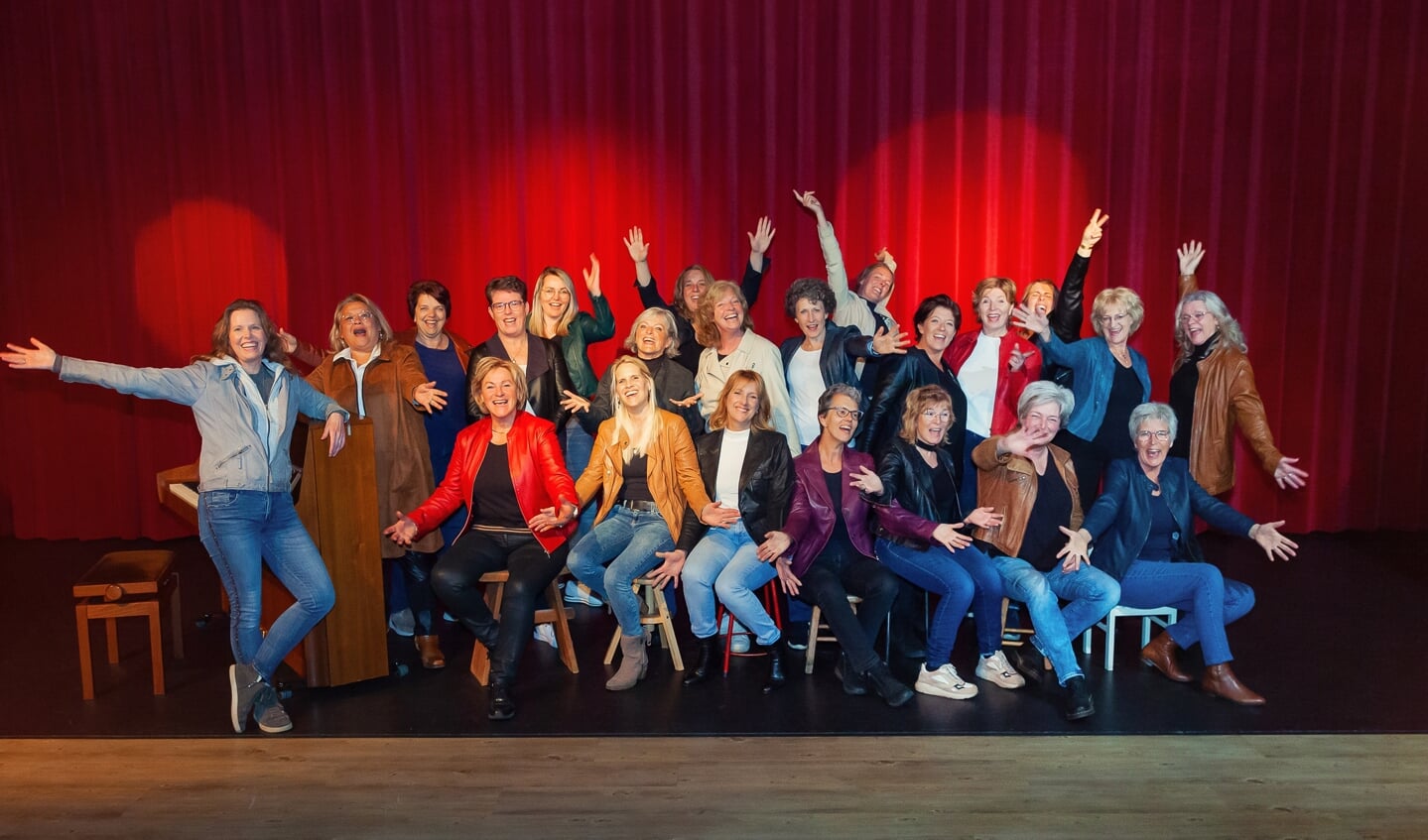 Het avondvullende programma DichterBij is een samenwerking met de dorpsdichter van Putten, Pieter van Heiningen.