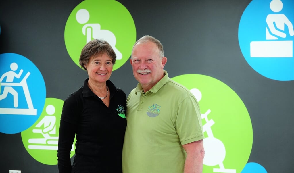 Hendrik en Liesbeth Kuiken-Siljée gaan na ruim 40 jaar fysiotherapie met pensioen.