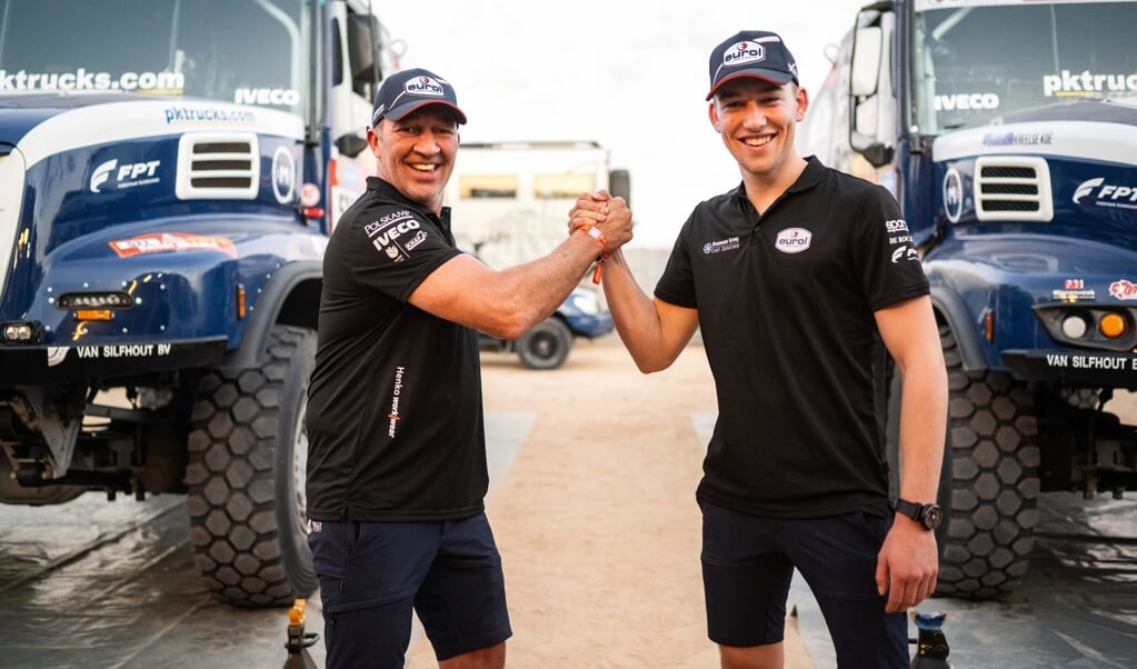 Martin (links) is de nieuwe leider in de Dakar Rally. Zoon Mitchel (rechts) won de zesde etappe en is de jongste winnaar ooit.