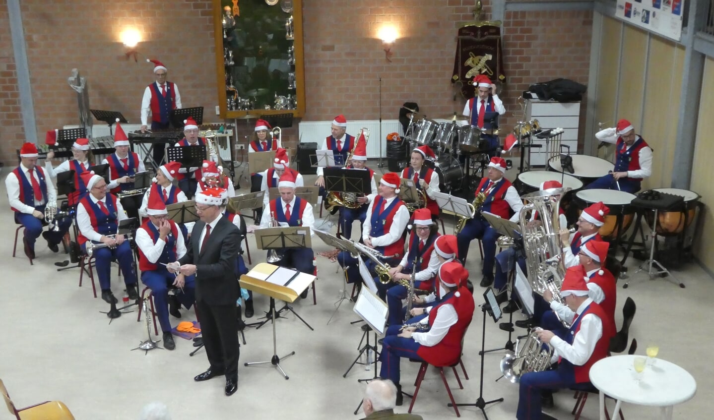 Excelsior verzorgt een kerstconcert voor de leden van De Zonnebloem Cothen/Langbroek