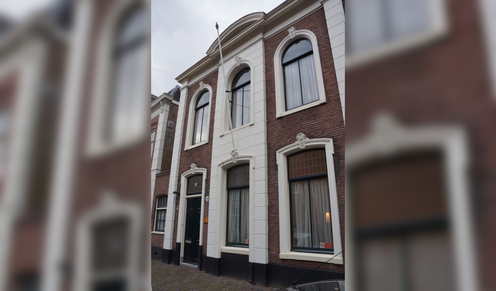 Het gebouw aan de Ripperdastraat