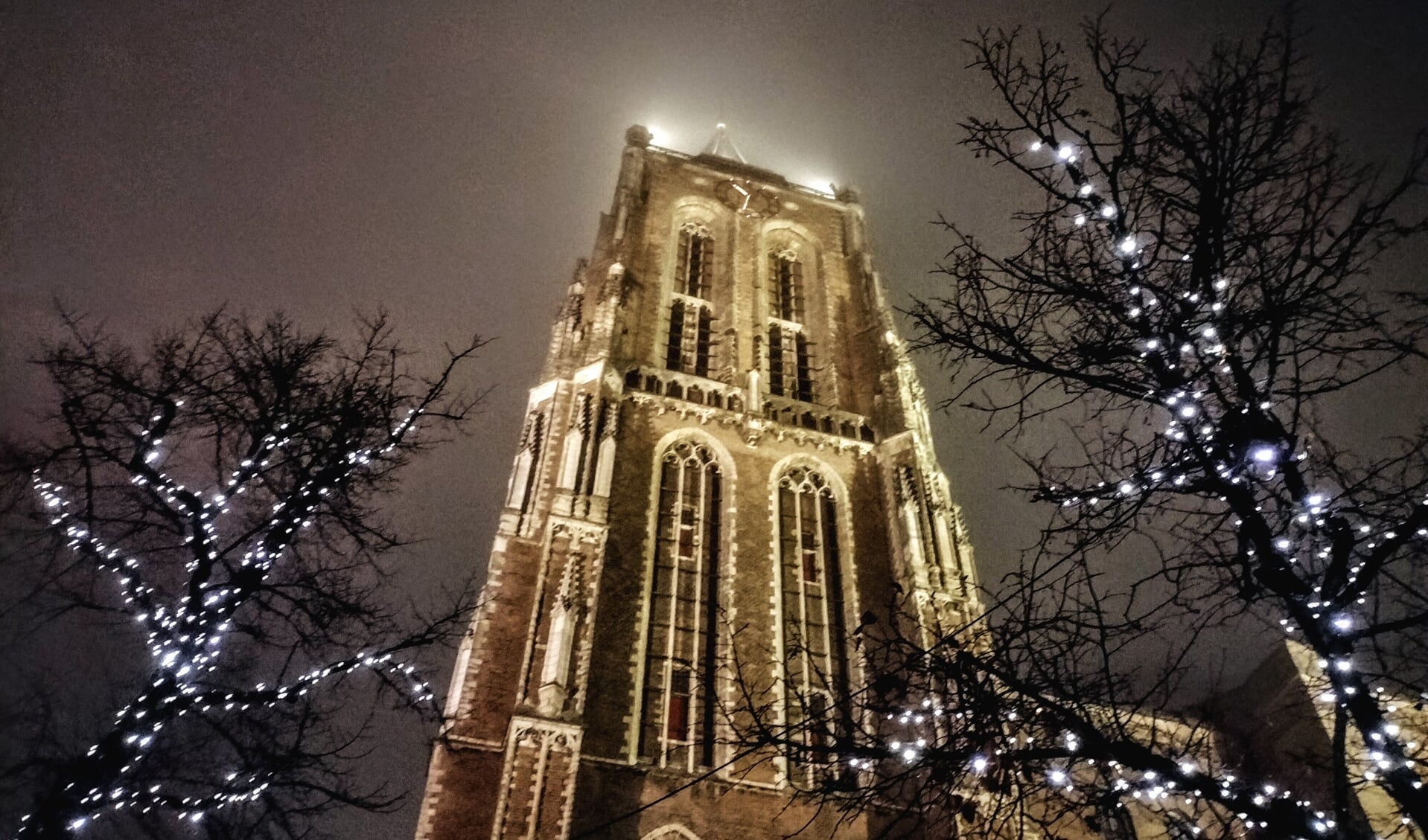 Wat is er leuker om verlicht Gorinchem te bekijken vanaf de Grote Kerk; vanaf grote hoogte dus? Het kan deze winter elke woensdagavond.
