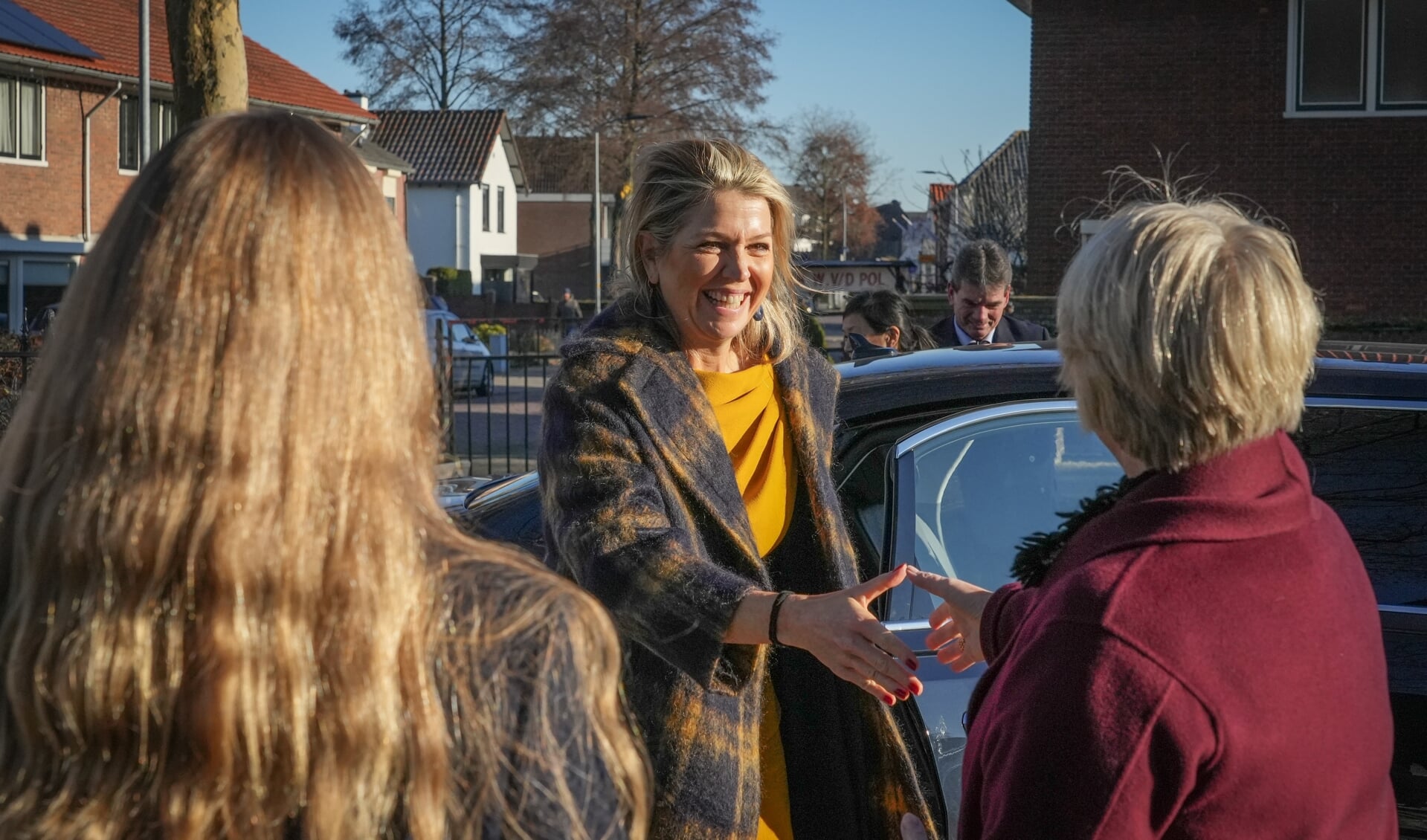 Koningin Maxima sprak in Nijkerk met inwoners, vrijwilligers en hulporganisaties over hun ervaringen met armoede.
