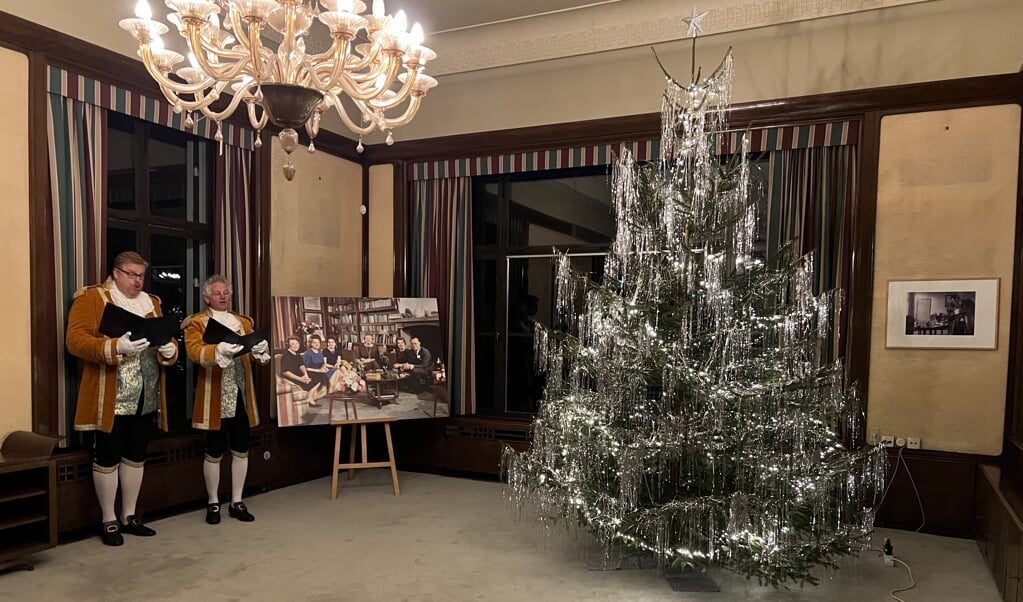 Kerstboom Van Prins Bernard Weer Opgetuigd Baarnschecourant Nl