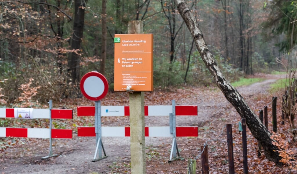 Het met drugsafval vervuilde bosgebied in Lage Vuursche is afgezet.