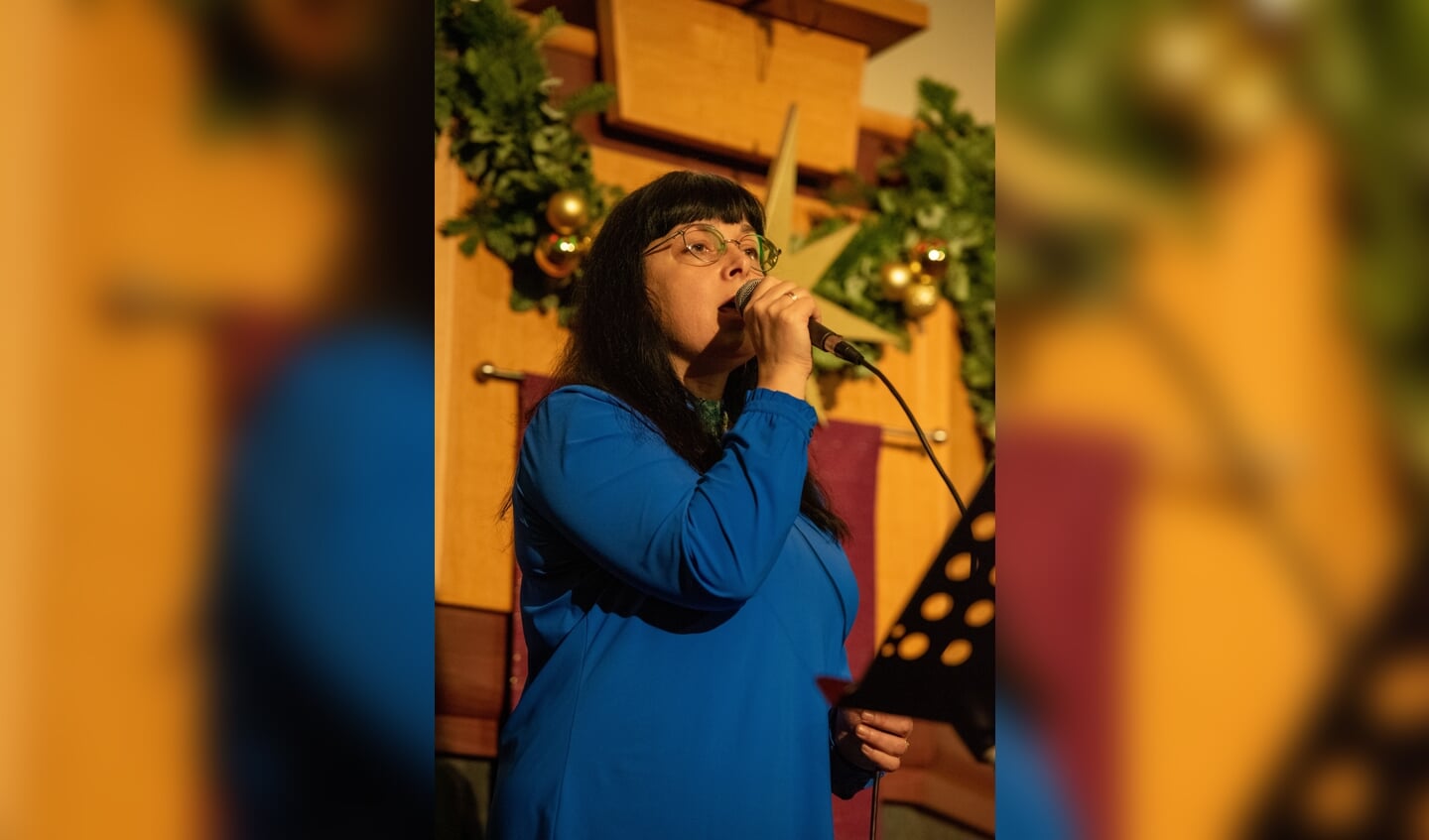 De Oekraïense Lena zong een Oekraïens kerstlied tijdens Voorthuizen Zingt.