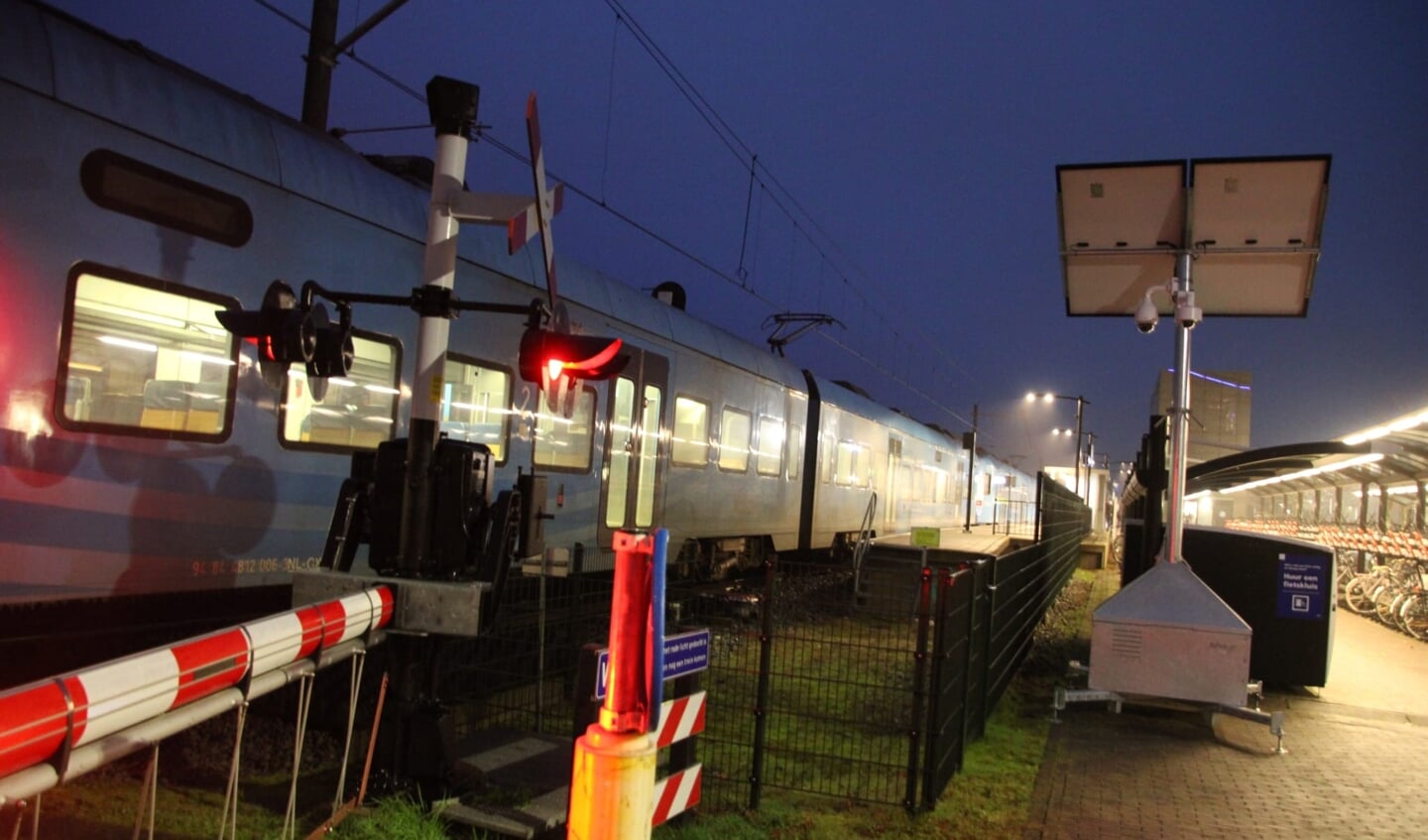 Trein Valleilijn Komt Stil Te Staan En Blokkeert Overweg - Barneveldse ...