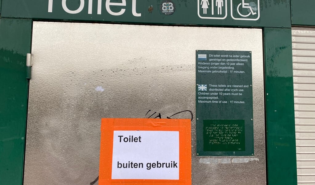 Het openbaar toilet op het Gowthorpeplein in Barneveld is buiten gebruik