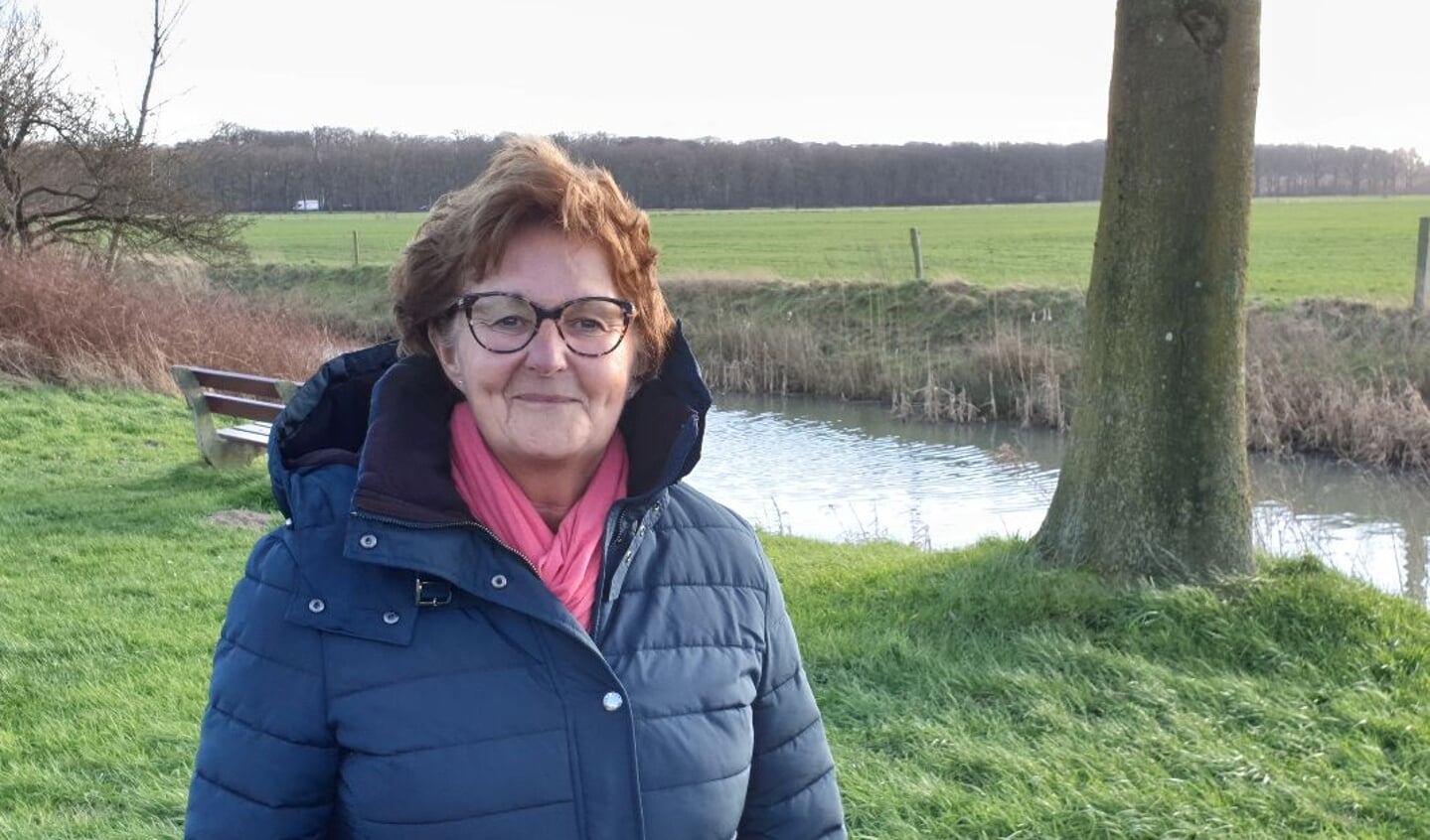 Alie Alberts maakt al sinds 1999 deel uit van een team op stembureaus in Zeist.
