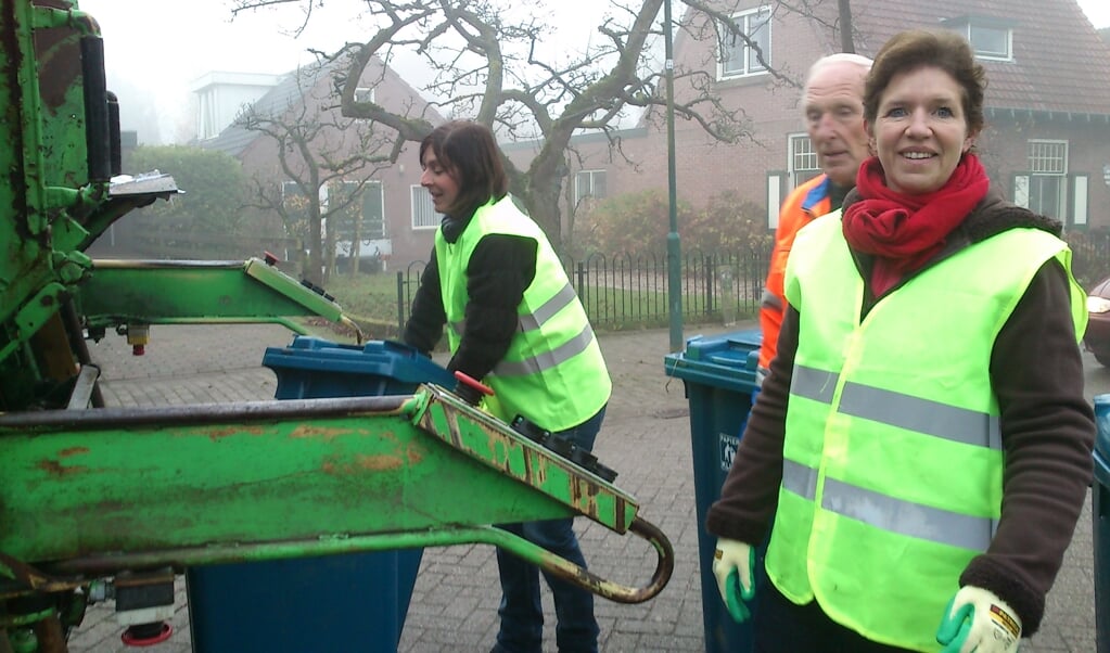 In Schalkwijk en Tull en 't Waal wordt oud papier nog wel door vrijwilligers opgehaald. 