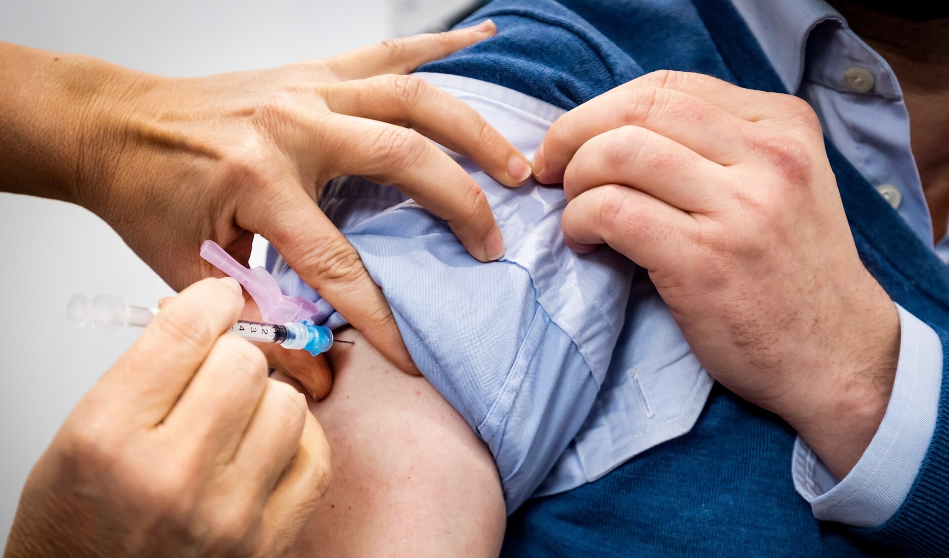 'Uit onderzoeken bleek dat ongevaccineerde mensen, ongeacht leeftijd, vooral angstig zijn over de langetermijneffecten van het vaccin.'