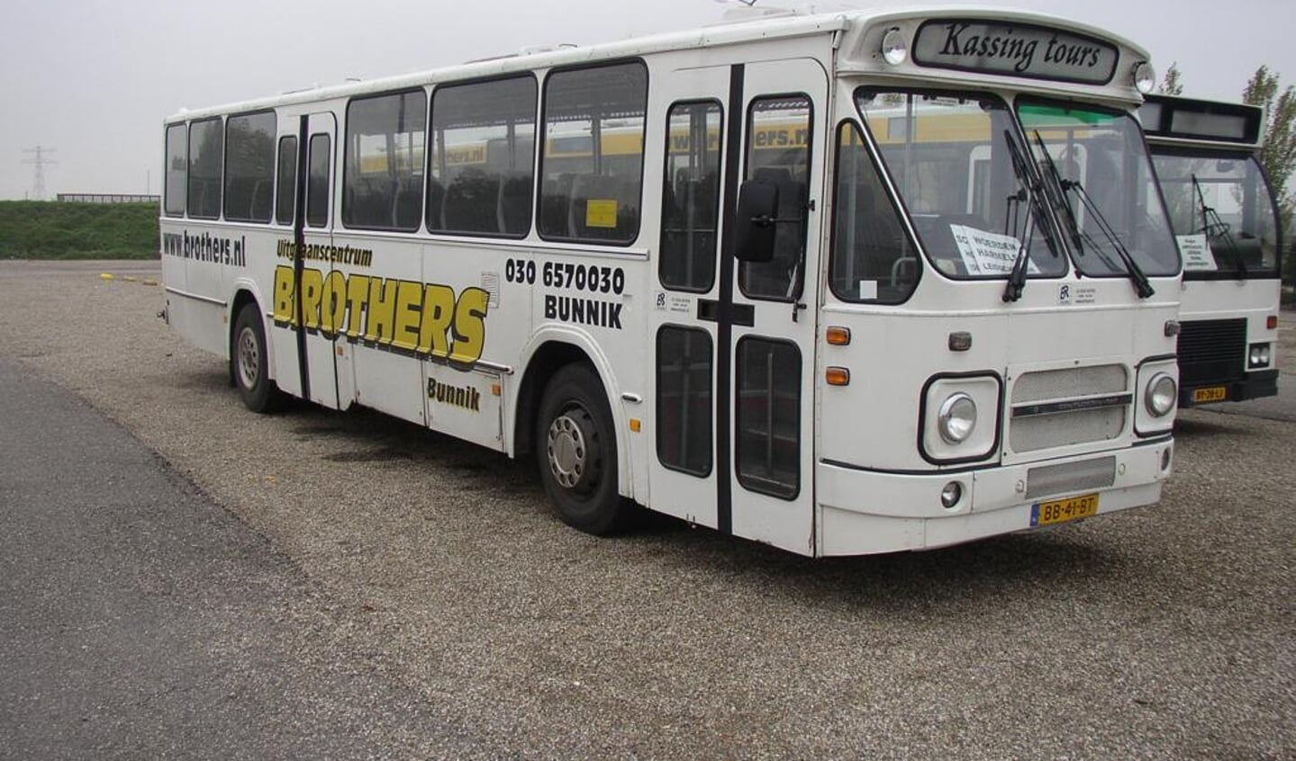 Een van de bekende Brothers bussen, waarmee gasten uit de hele regio gehaald en weer netjes thuis gebracht werden.
