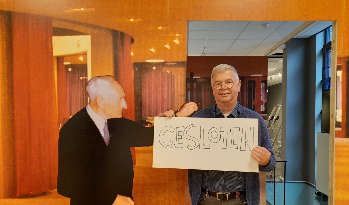 Piet Mostert naast voormalig portier Piet de Jong van de Bonkelaar.