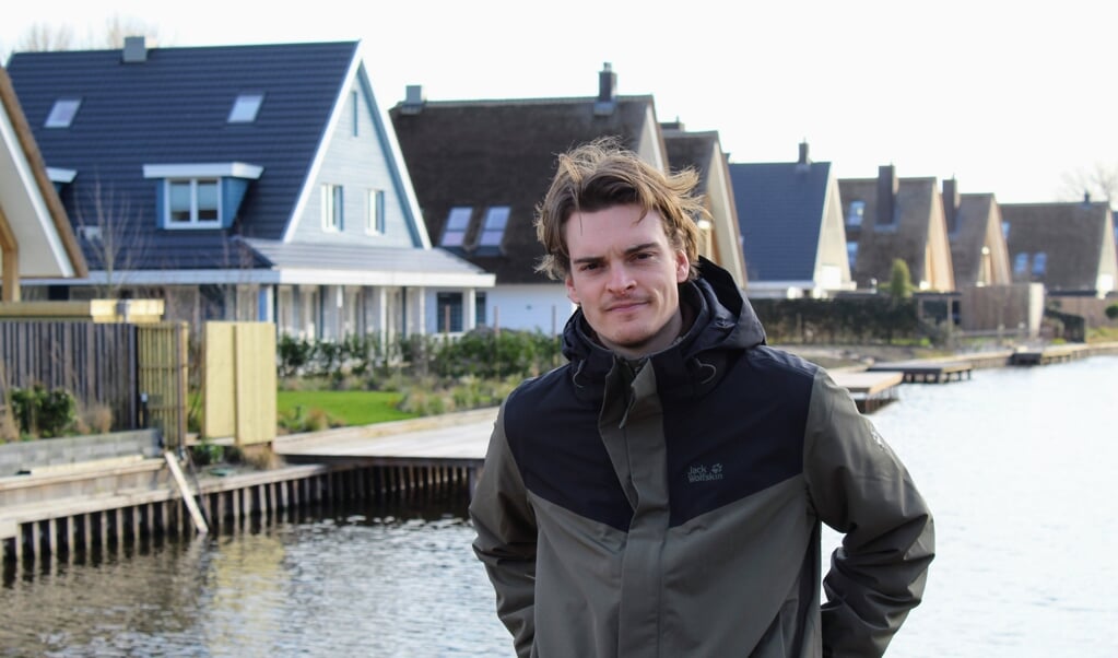 GroenLinks-lijsttrekker Lennart de Looze. Hij pleit onder meer voor actieve bemoeienis van de gemeente met de woningmarkt om te voorkomen dat er overal dure villa's komen.