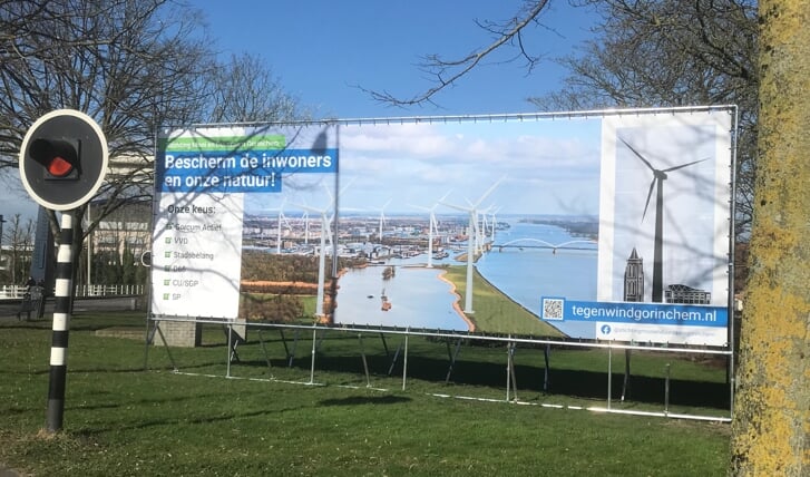 Ook in de stad wordt geprotesteerd tegen de komst van windturbines op Avelingen
