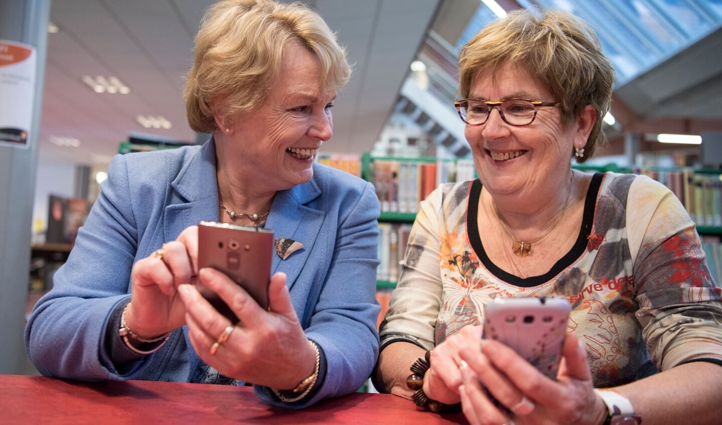 smartphonehulp voor en door senioren
