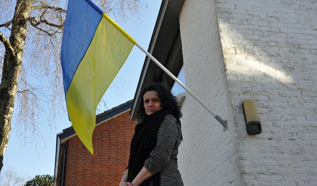De Oekraïense vlag wappert thuis in Baarn bij Diana Chavdar en levert haar veel steunbetuigingen op. ,,De wereld wordt steeds eensgezinder."