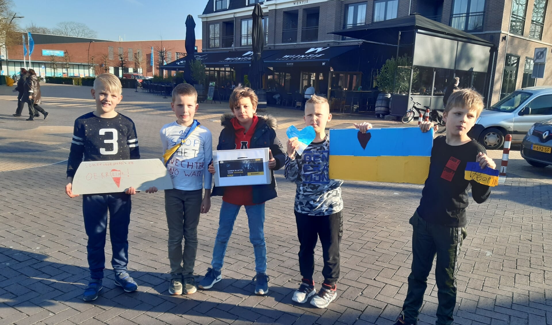 Van links naar rechts Jonas, Pepijn, Xander, Devin en Rik.