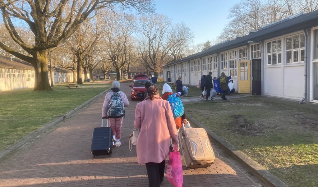 Oekraïense vluchtelingen bij de opvanglocatie in gemeente Ede