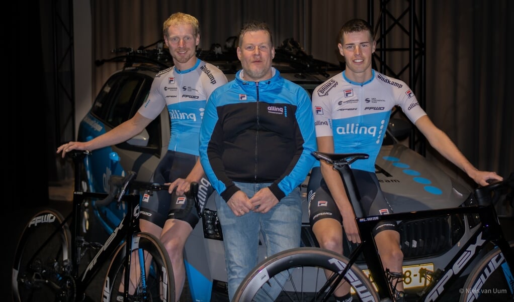 De Harderwijkse inbreng van Allinq Continental Cyclingteam: Jasper Schouten, Marc Zonnebelt en Lars van Uum. 
