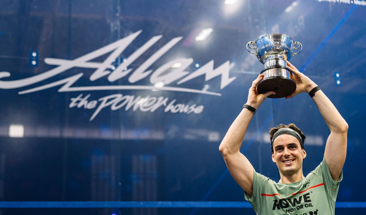 Paul Coll heeft de koppositie op de PSA World Rankings