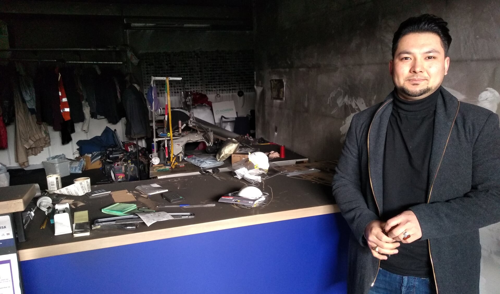 Mustafa Jafari is aan de ene kant in shock door de gebeurtenissen, aan de andere kant is hij vastbesloten zijn winkel opnieuw op te bouwen.