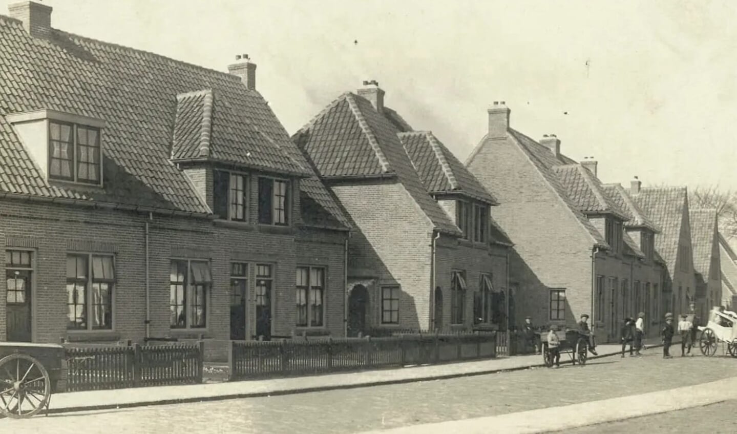 In 1916 kocht de gemeente aan de zuidkant van de stad grote kavels grond van particulieren voor de bouw van 433 arbeiderswoningen. 