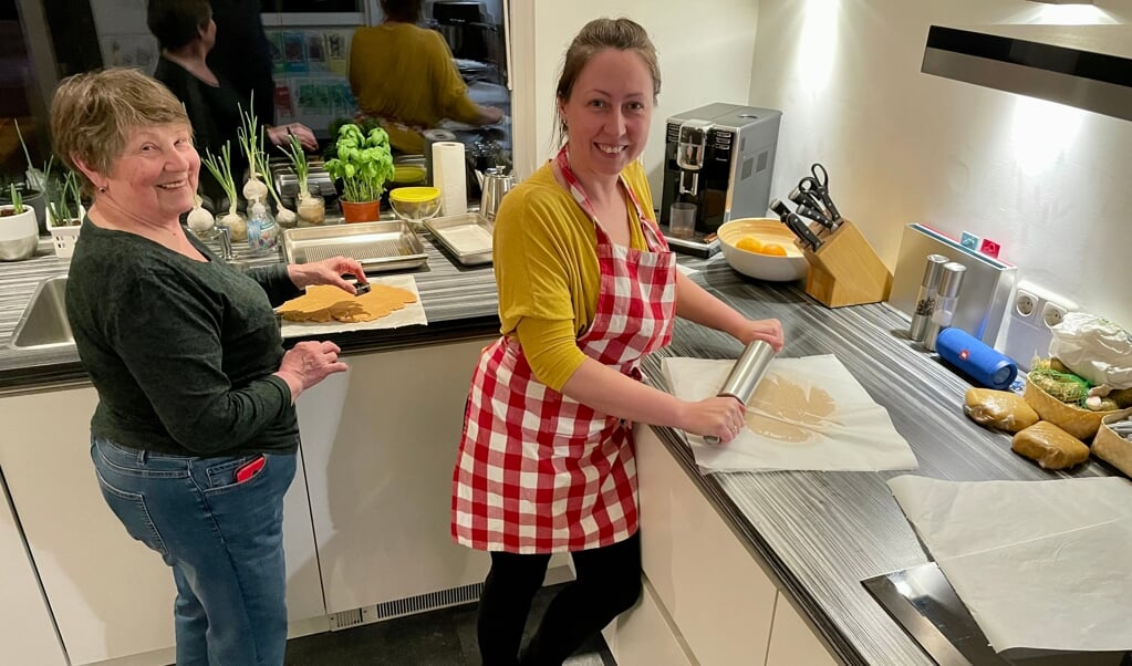 Svetlana (r) en haar moeder.